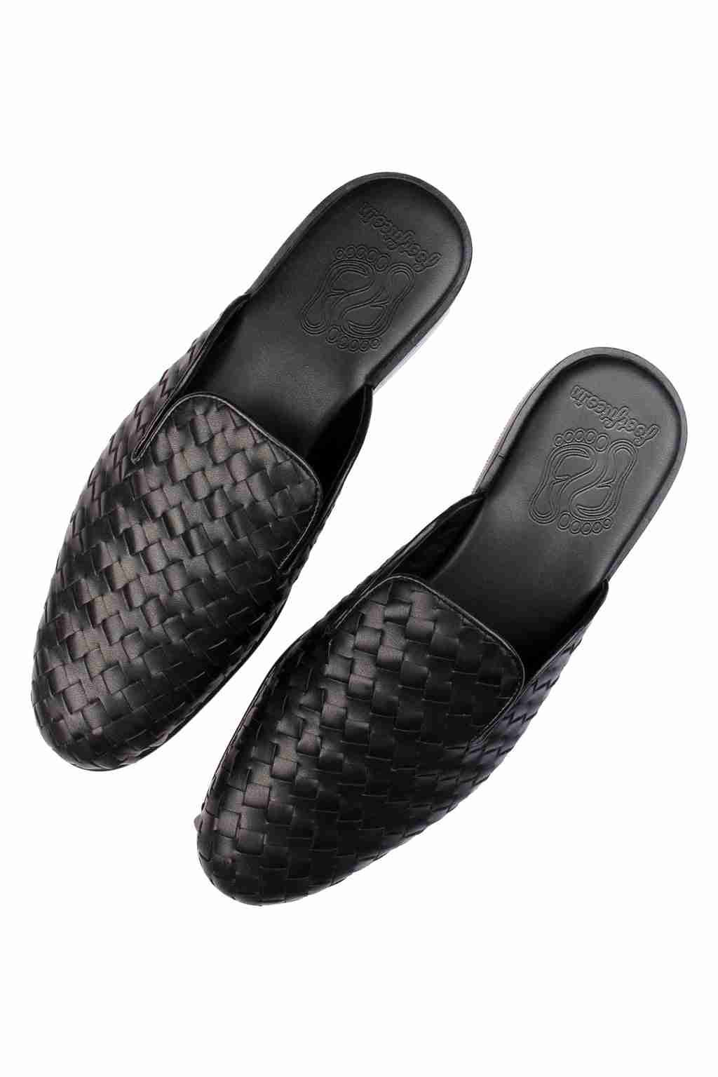 store_01HHP59RRP7NQXHS6JVQ4MJKJ4_assets_1707902665888-Black-Weave-Mules.jpg