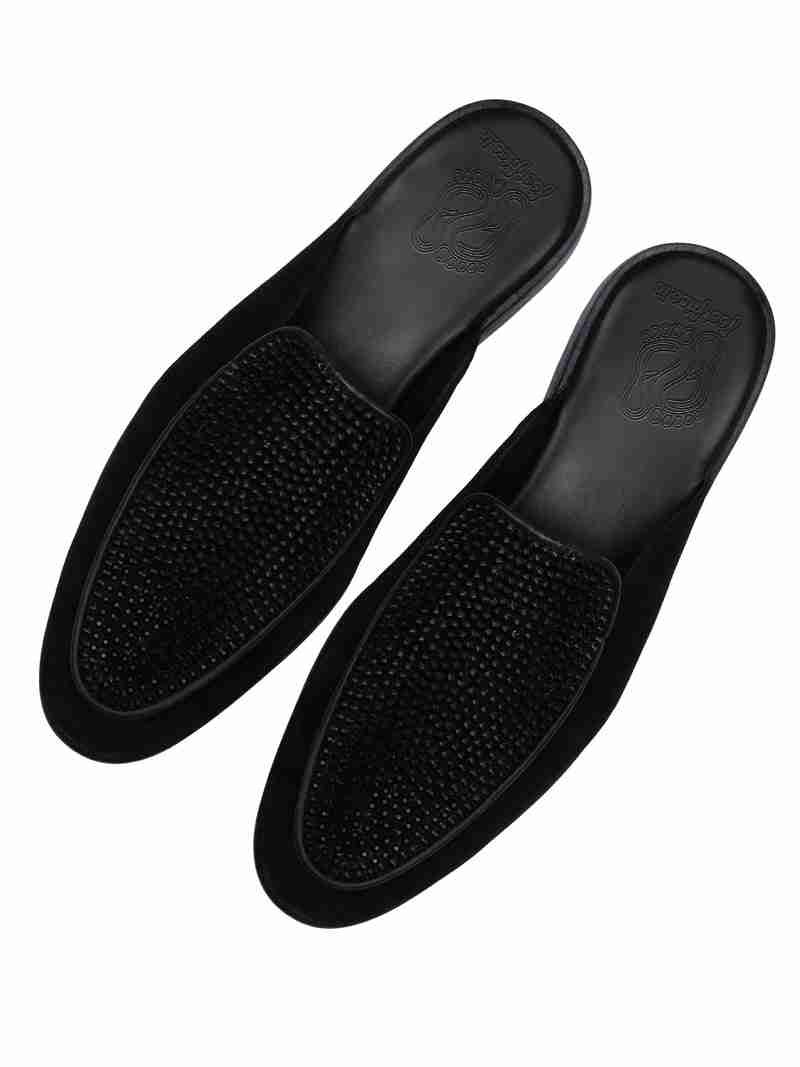store_01HHP59RRP7NQXHS6JVQ4MJKJ4_assets_1707902801295-Crystal-Encrusted-Black-Mules.jpg